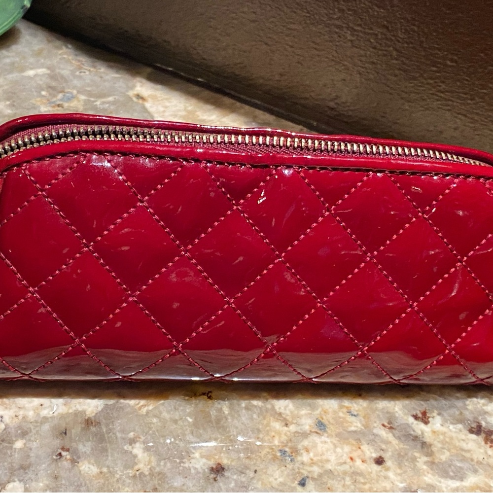 Vintage Burberry red patent pouch - Picture 9 of 9